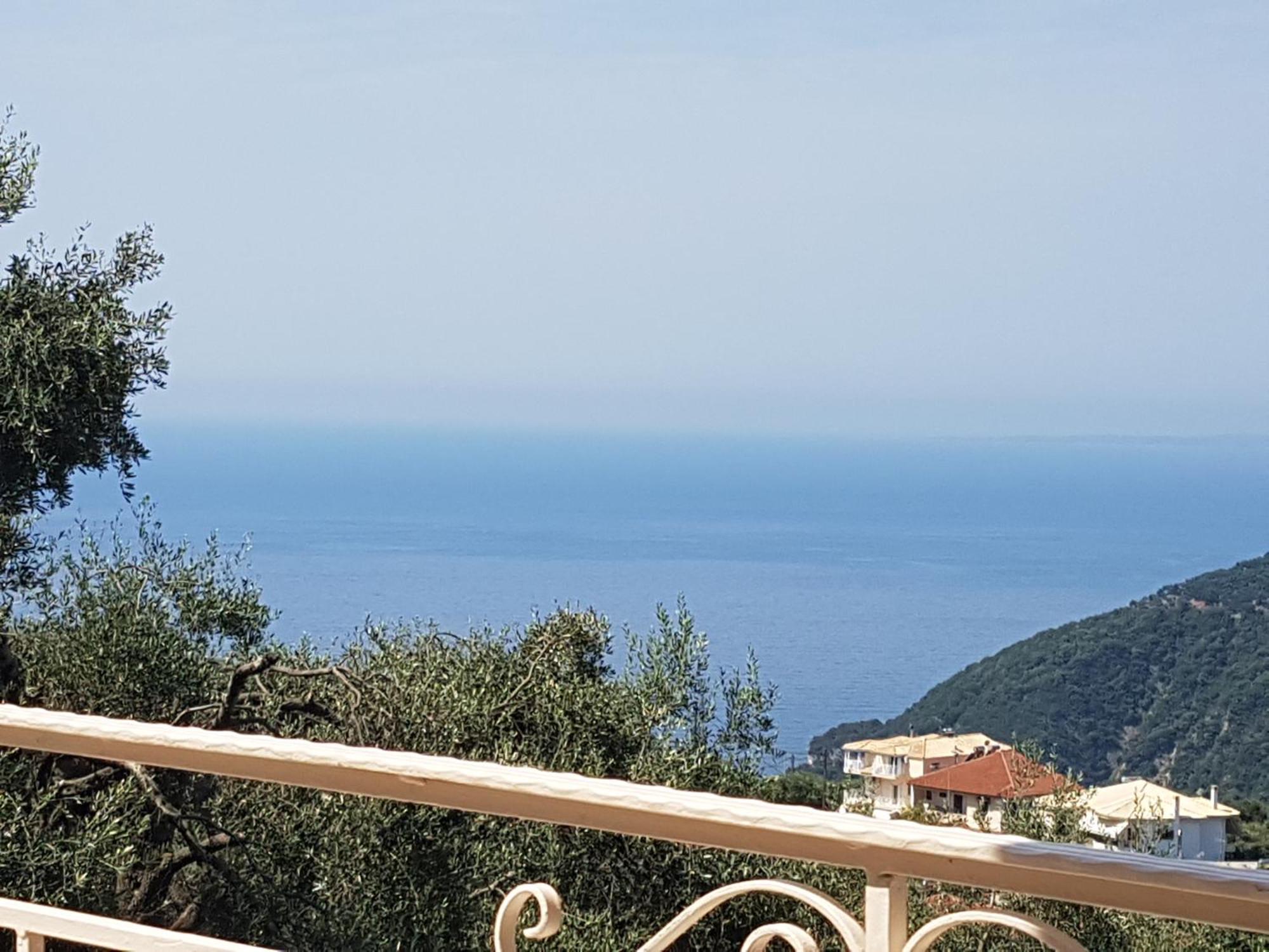 Vito'S Parga View Apartments Chambre photo